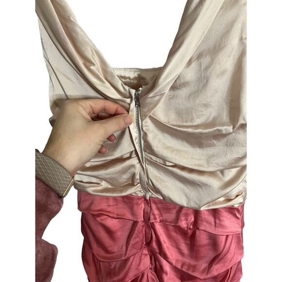 Express silk cream pink ruched tiered sleeveless dress zip up size 4 - Picture 3 of 6